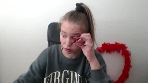 klerkarina online show from 10.20.25