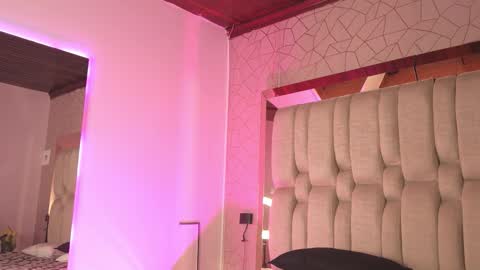   online show from 11.21.25