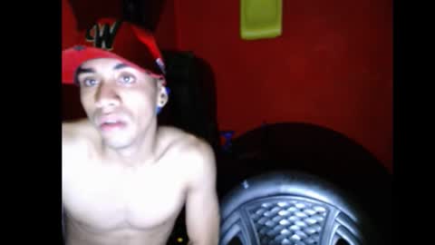 Snapshot of kloeandjersi chatting on 12.15.25 kloeandjersi online show from 12.15.25