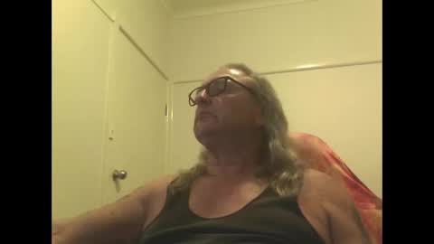 Snapshot of knobout chatting on 01.14.26 knobout online show from 01.14.26