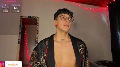 Snapshot of koddy_0 chatting on 11.28.25 Koddy Independent model online show from 11.28.25