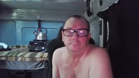 Snapshot of komputer123456789 chatting on 10.05.25 Bogdan online show from 10.05.25