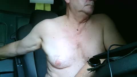 Snapshot of komputer123456789 chatting on 11.08.25 Bogdan online show from 11.08.25