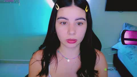 Snapshot of konygintonic chatting on 12.15.25 YINI online show from 12.15.25