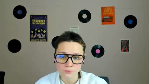 shy Kora online show from 02.03.26