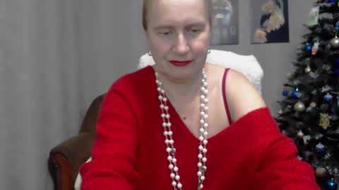Snapshot of koroleva70 chatting on 01.12.25 VIKA online show from 01.12.25
