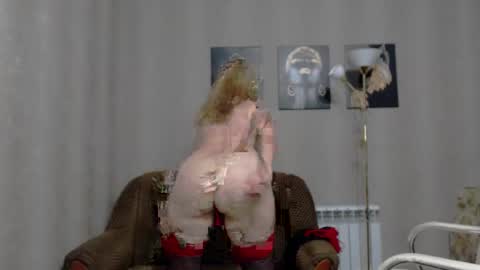 Snapshot of koroleva70 chatting on 10.28.25 VIKA online show from 10.28.25