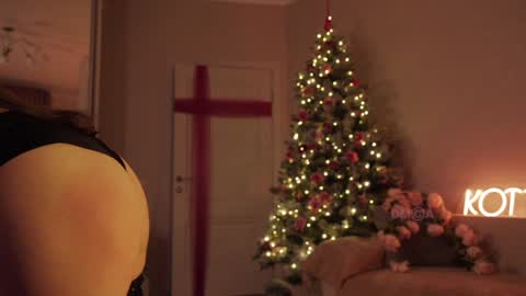 Kottyaa cb FOLLOWING  online show from 12.26.24