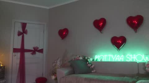 Kottyaa cb FOLLOWING  online show from 02.21.25