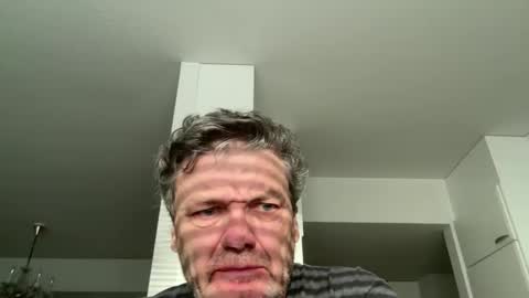 kovapoika online show from 10.10.25