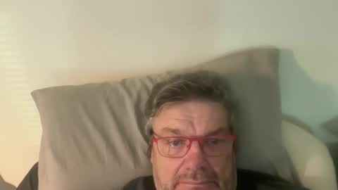 kovapoika online show from 10.13.25