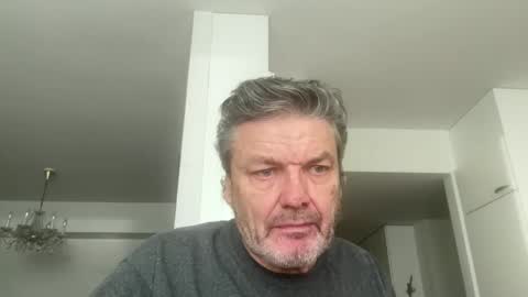 kovapoika online show from 10.15.25