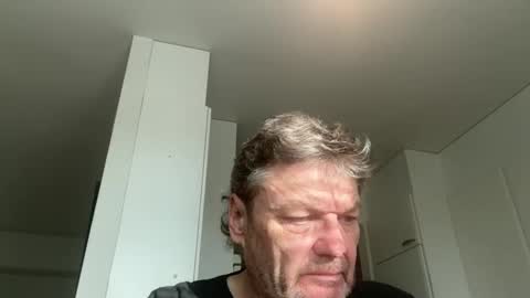 kovapoika online show from 10.20.25