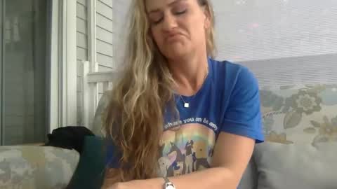 Snapshot of koyoteej chatting on 01.16.25 koyoteej online show from 01.16.25