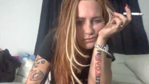 Snapshot of koyoteej chatting on 01.06.26 koyoteej online show from 01.06.26