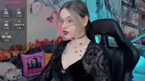 Snapshot of koza_dereza_ chatting on 10.24.25 Jess online show from 10.24.25