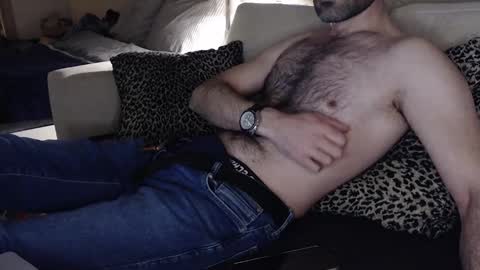 Snapshot of kral_mert chatting on 02.14.25 Mert online show from 02.14.25