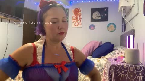 Snapshot of kreamyk420 chatting on 11.15.25 kreamyk420 online show from 11.15.25