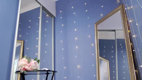 Snapshot of kriskras__ chatting on 01.04.25 kriskras__ online show from 01.04.25