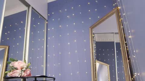 Snapshot of kriskras__ chatting on 11.11.25 kriskras__ online show from 11.11.25