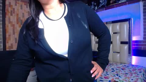 kriss_sweetboobs online show from 10.12.25