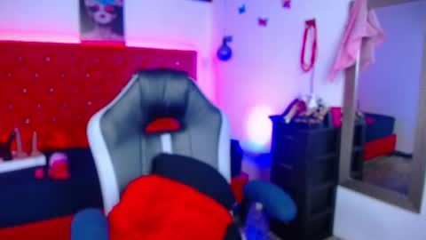 kriss_sweetboobs online show from 11.08.25