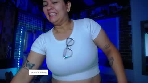 kriss_sweetboobs online show from 04.15.26