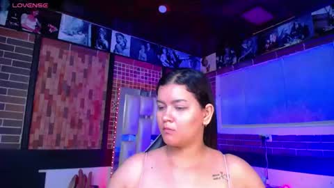 Snapshot of kriss_sweetboobs chatting on 06.27.26 kriss_sweetboobs online show from 06.27.26