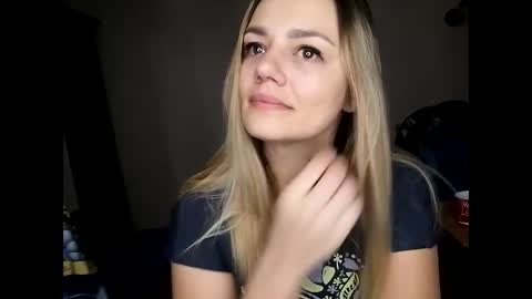 Snapshot of krisssexi chatting on 12.18.24 KrissSexi online show from 12.18.24