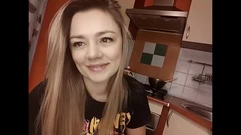 Snapshot of krisssexi chatting on 01.08.25 KrissSexi online show from 01.08.25