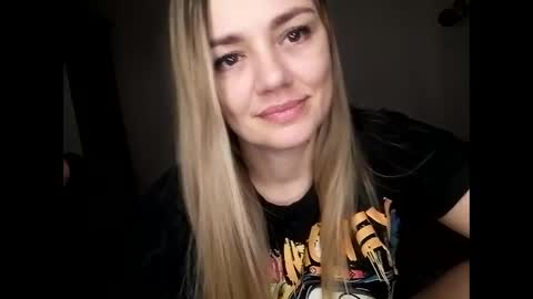 Snapshot of krisssexi chatting on 01.10.25 KrissSexi online show from 01.10.25