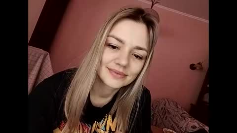 Snapshot of krisssexi chatting on 02.05.25 KrissSexi online show from 02.05.25