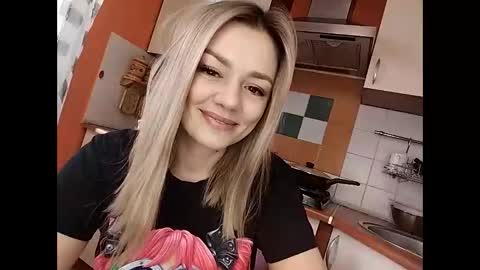 Snapshot of krisssexi chatting on 02.17.25 KrissSexi online show from 02.17.25