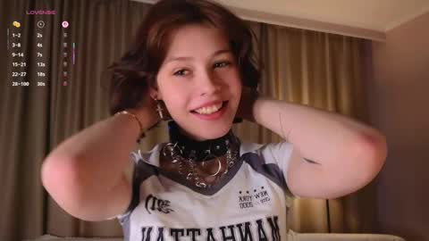 Snapshot of krissyhei chatting on 09.13.25 Sarah online show from 09.13.25