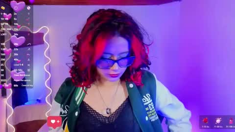 kristen_tay online show from 10.20.25