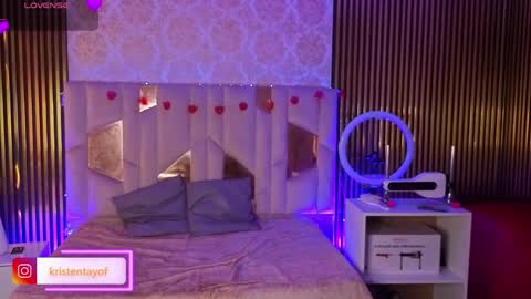 kristen_tay online show from 04.02.26