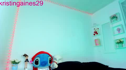 Snapshot of kristiingaines_ chatting on 11.04.25 kristin online show from 11.04.25