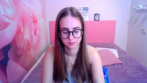 Snapshot of kristina_adel chatting on 01.09.25 Kristina Adel online show from 01.09.25