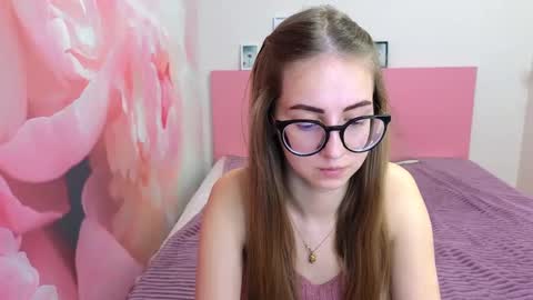 Snapshot of kristina_adel chatting on 03.12.25 Kristina Adel online show from 03.12.25