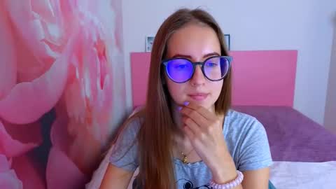 Snapshot of kristina_adel chatting on 10.22.25 Kristina Adel online show from 10.22.25