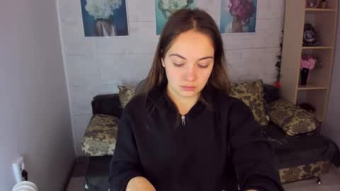 Snapshot of kristinalevis chatting on 01.06.25 Kristina online show from 01.06.25
