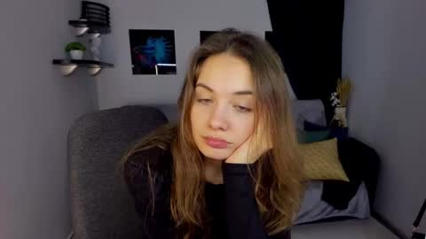 Snapshot of kristinalevis chatting on 01.14.25 Kristina online show from 01.14.25