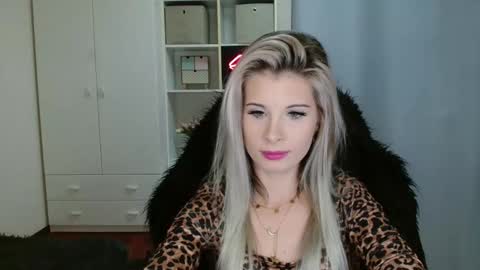 Snapshot of kristineamore chatting on 11.03.25 KristineAmore online show from 11.03.25