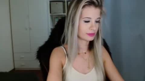 Snapshot of kristineamore chatting on 11.05.25 KristineAmore online show from 11.05.25