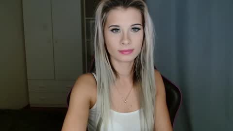 Snapshot of kristineamore chatting on 12.04.25 KristineAmore online show from 12.04.25