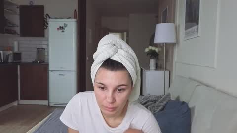 Snapshot of kristinedean chatting on 10.30.25 Kristi online show from 10.30.25