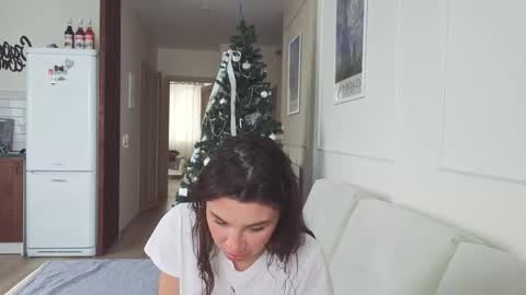 Snapshot of kristinedean chatting on 12.14.25 Kristi online show from 12.14.25