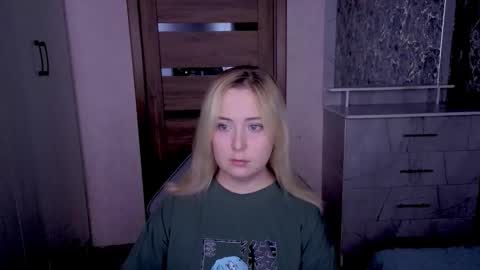 Snapshot of kristy_fran chatting on 05.19.26 Kristy online show from 05.19.26