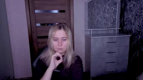 Snapshot of kristy_fran chatting on 05.25.26 Kristy online show from 05.25.26