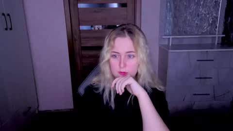 Snapshot of kristy_fran chatting on 06.21.26 Kristy online show from 06.21.26